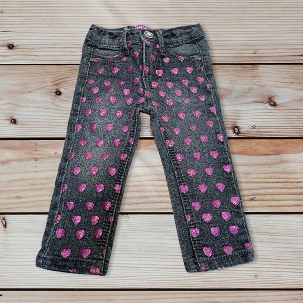 Vigoss Infants heart jeans size 12 months, Black infant jeans with pink hearts